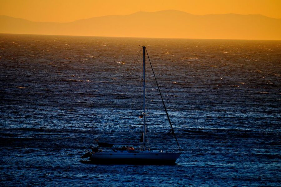 Mykonos: Sunset Sail Cruise to Rhenia, Beach Hopping, Dinner - Should you book it?