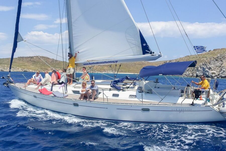 Mykonos: Yacht Cruise to Rhenia and Guided Tour of Delos - Is $141 a fair price?