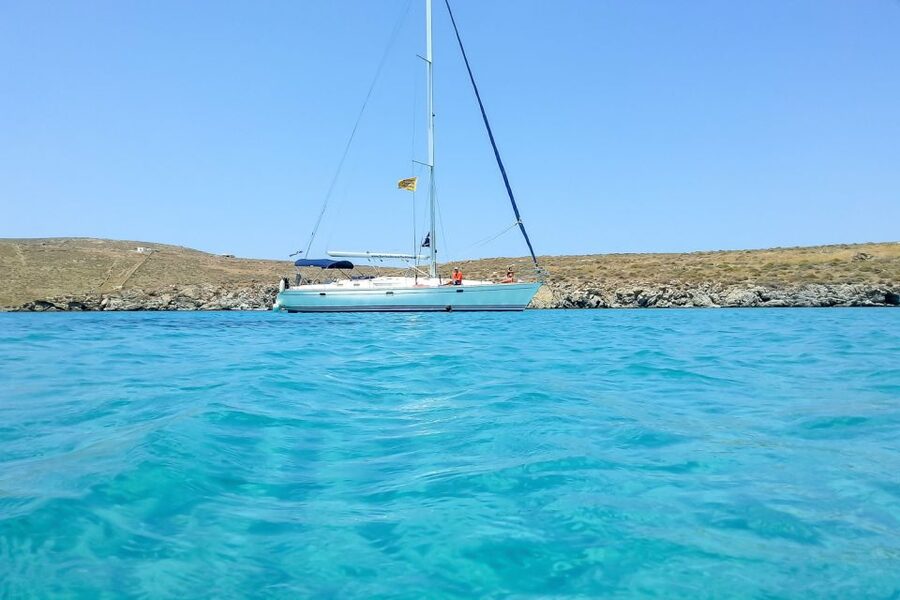 Mykonos: Yacht Cruise to Rhenia and Guided Tour of Delos - Who should book this yacht day