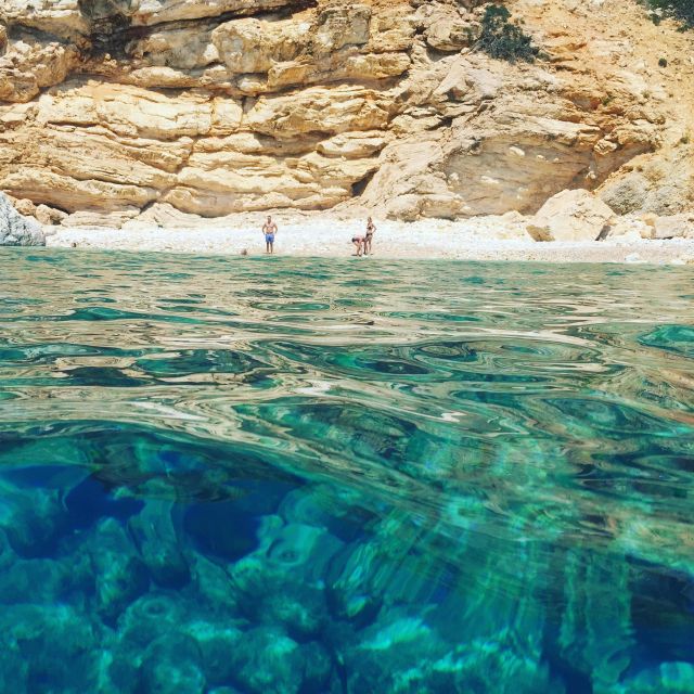 Naxos: Catamaran Cruise with Lunch & Drinks - The crew makes the difference