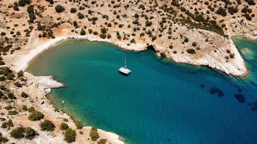 Naxos: Catamaran Cruise with Lunch & Drinks - Leaving from Piso Livadi and finding the right meeting point