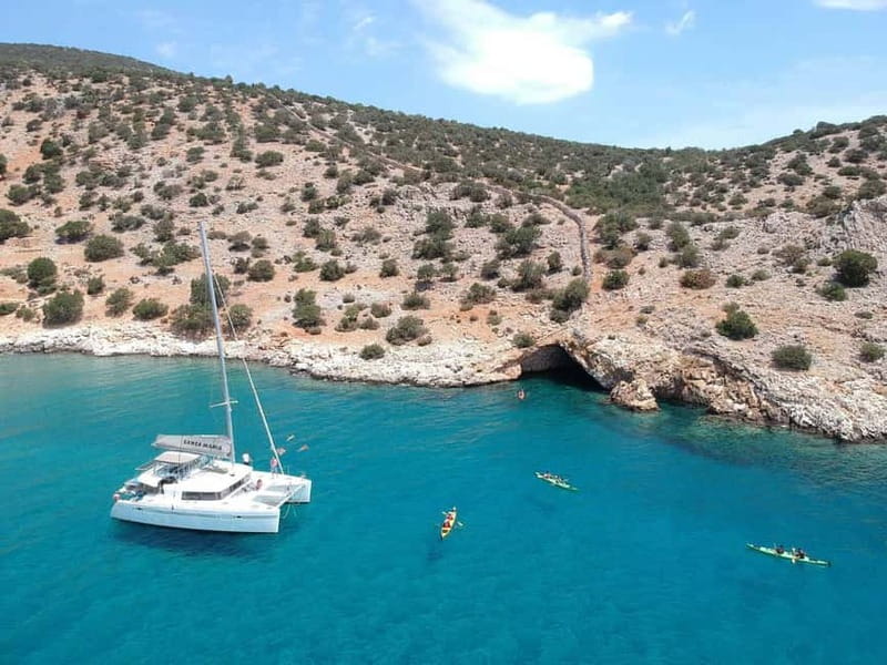 Naxos: Naxos Catamaran Sailing Cruise with Lunch and Drinks - Setting sail from Naxos on the Santa Maria