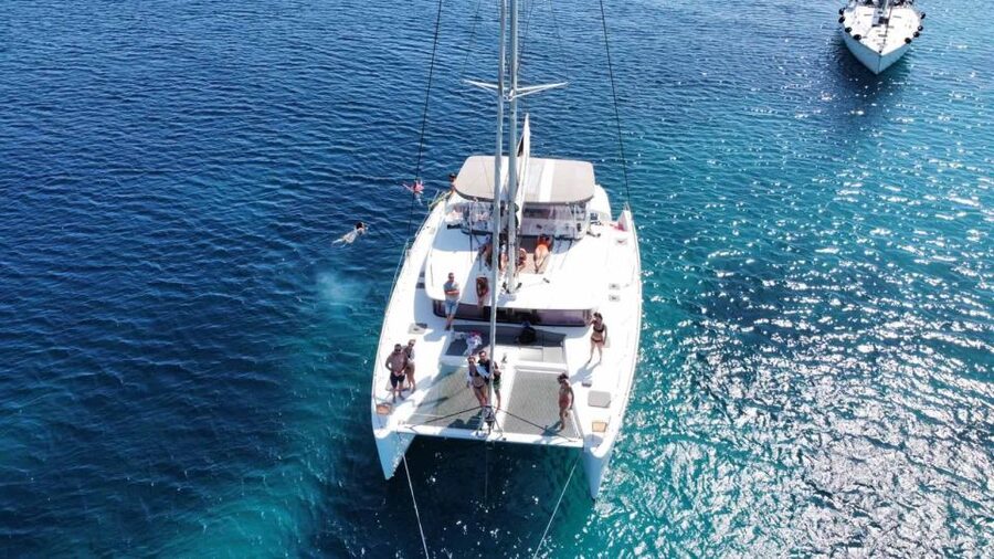 Naxos: Naxos Catamaran Sailing Cruise with Lunch and Drinks - Greek food served fresh on board