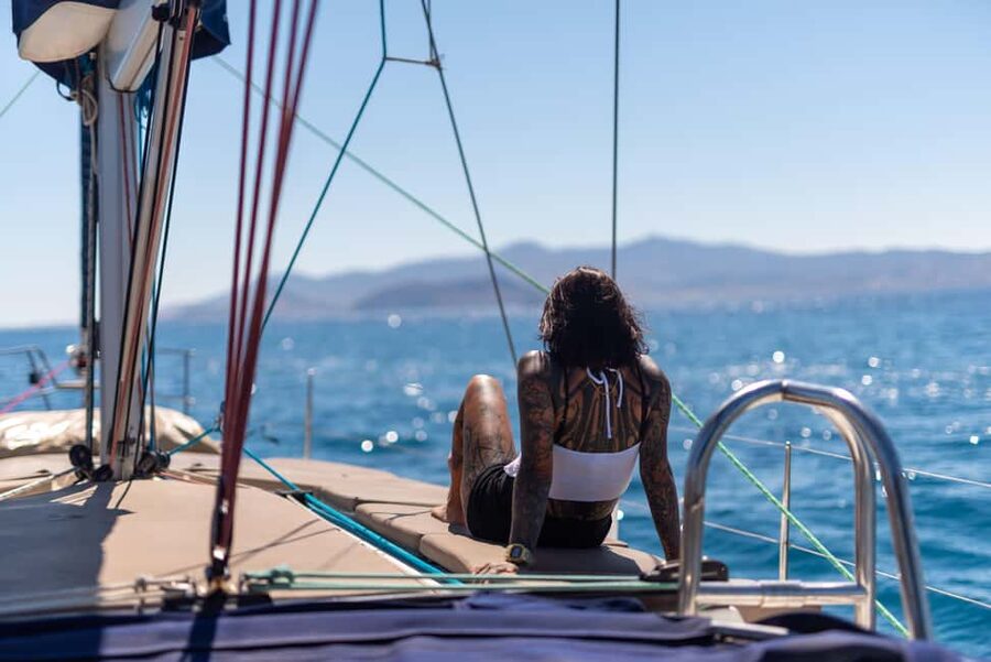 Naxos: Small Cyclades Sailing Trip with Lunch & Drinks - How the crew handles wind and changing plans