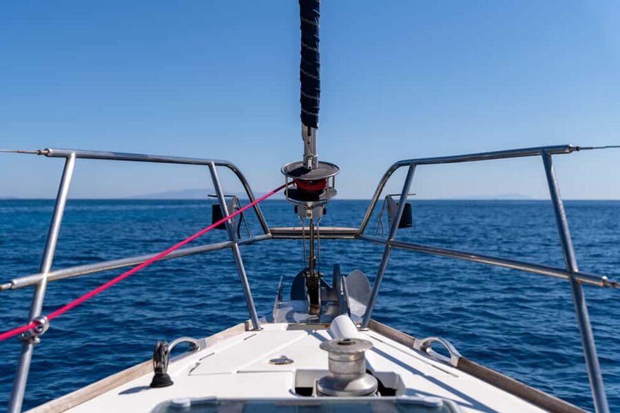 Naxos: Small Cyclades Sailing Trip with Lunch & Drinks - Small group or private cruise?