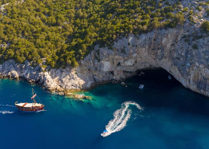Nydri: Sailing Through History. Daily Cruise with Beach BBQ - Who should book this cruise