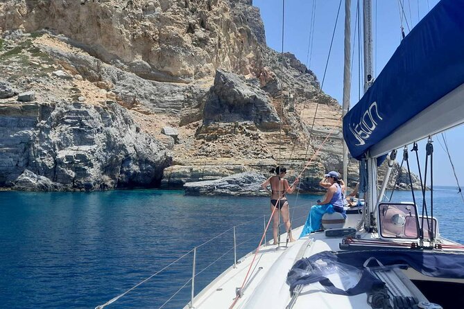 Paros Semi private Full day Sailing cruise - Schoinousa or Koufonissia for swimming