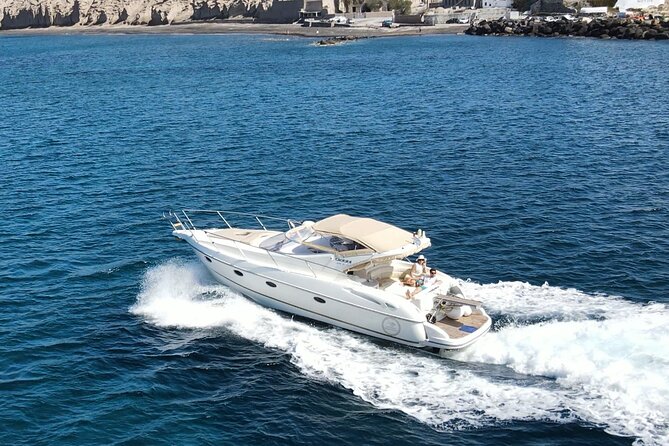 Private all included yacht Tour in Santorini - The volcano stop and the muddy surprise