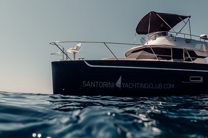Private Caldera Cruise with Power Catamaran ENJOY incl. Meal & Drinks - Starting near Oia and getting to the boat