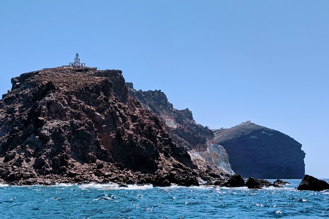 Private Full-Day Motor Yacht Cruise with Meal, Open Bar+Transfers - Passing Ammoudi Harbour and Oia