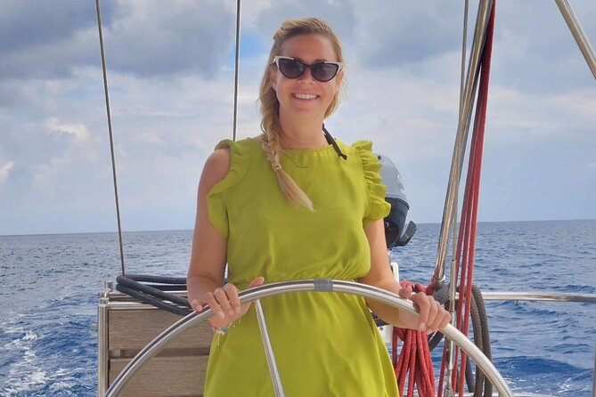 Private sailing cruise-Mykonos Southern Beach Hopping withLunch - What your €1,628.99 group price really covers