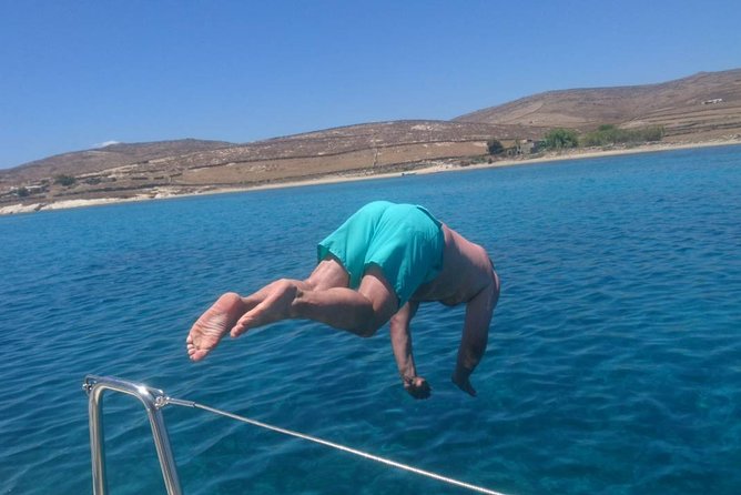 Private sailing cruise-Mykonos Southern Beach Hopping withLunch - Super Paradise: Mykonos’ famous beach