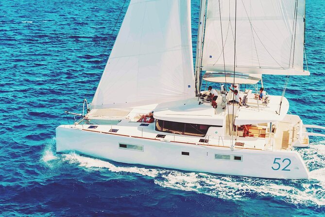 Rethymno: Private Catamaran Cruise with Lunch and Drinks - Ombros Gialos Bay and the long swimming stop
