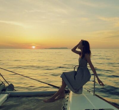 Sunset Catamaran Cruise – Sushi & Open Bar