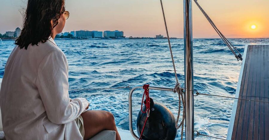 Rhodes: Sunset Catamaran Cruise with Dinner Buffet & Drinks - Sailing catamaran or powered catamaran?