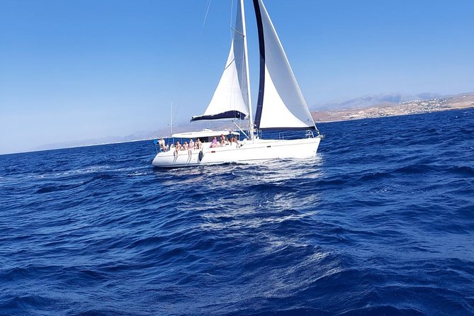 Sailing day to Dia island - Who will enjoy this sailing day?