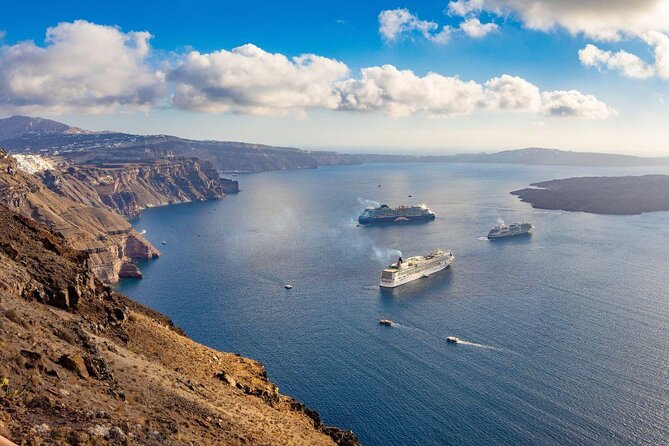 Santorini All-inclusive Catamaran Cruise with Thirassia Stop - The details that matter most