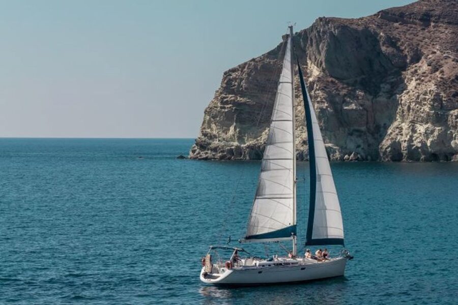 Santorini Caldera: Morning Sailing Cruise with Meal - Key points at a glance