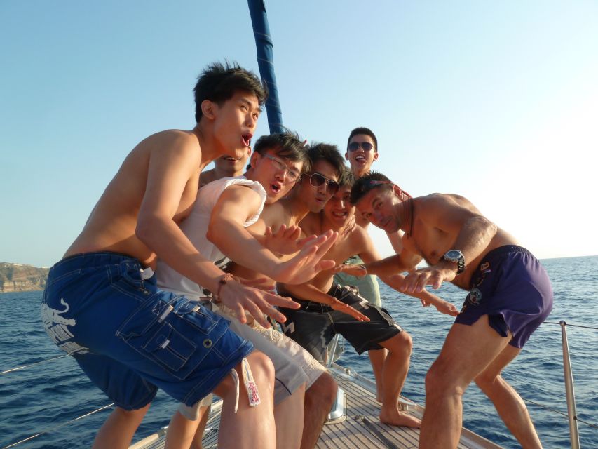 Santorini Caldera: Morning Sailing Cruise with Meal - Lunch with Greek wine on the yacht
