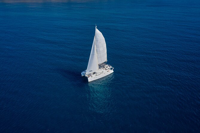 Santorini: Caldera Private Catamaran Cruise with Meal & Drinks - What the price means for your group