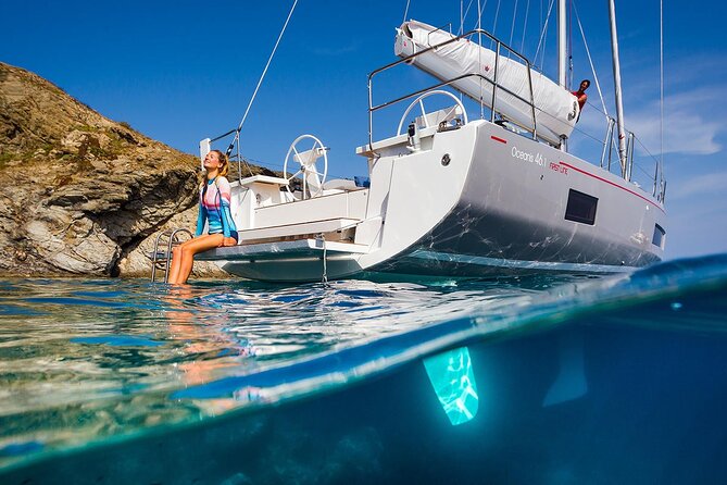 Santorini: Caldera Private Sailing Boat Cruise with Beneteau Oceanis 46.1 - Thirassia and the final swim