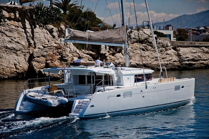 Santorini Caldera Sailing Tour with BBQ Lunch and Drinks - What lunch is really like on board