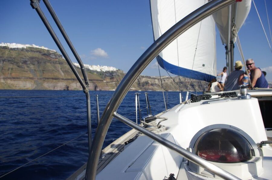 Santorini Caldera: Sunset Sailing Cruise with Meal - From your hotel to Vlychada Marina