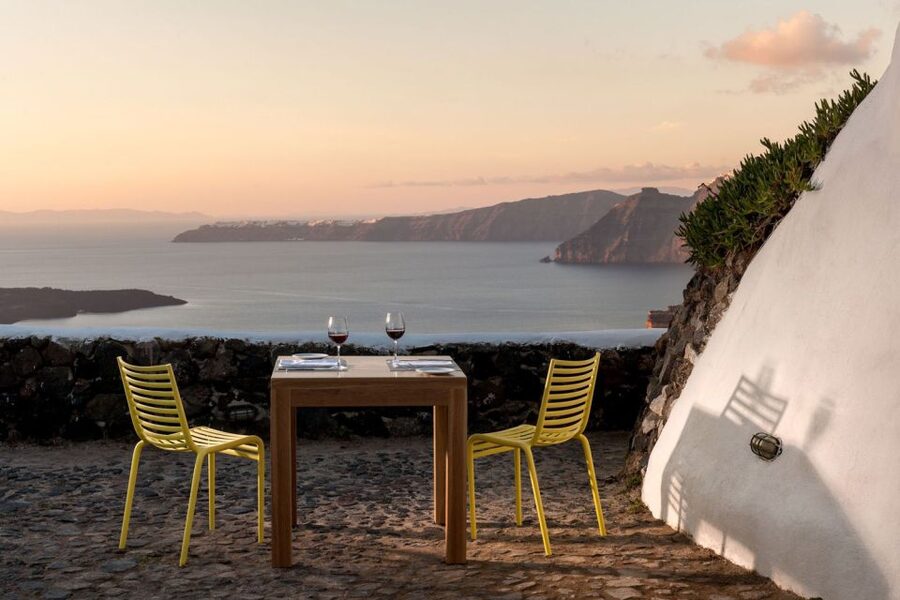 Santorini: Catamaran Cruise, Winery, & Oia Sunset Combo Tour - Why this combo works for a first Santorini visit