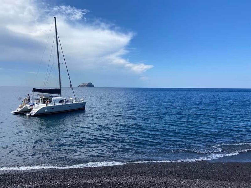 Santorini: Catamaran Cruise with Food and Drinks - Key points at a glance
