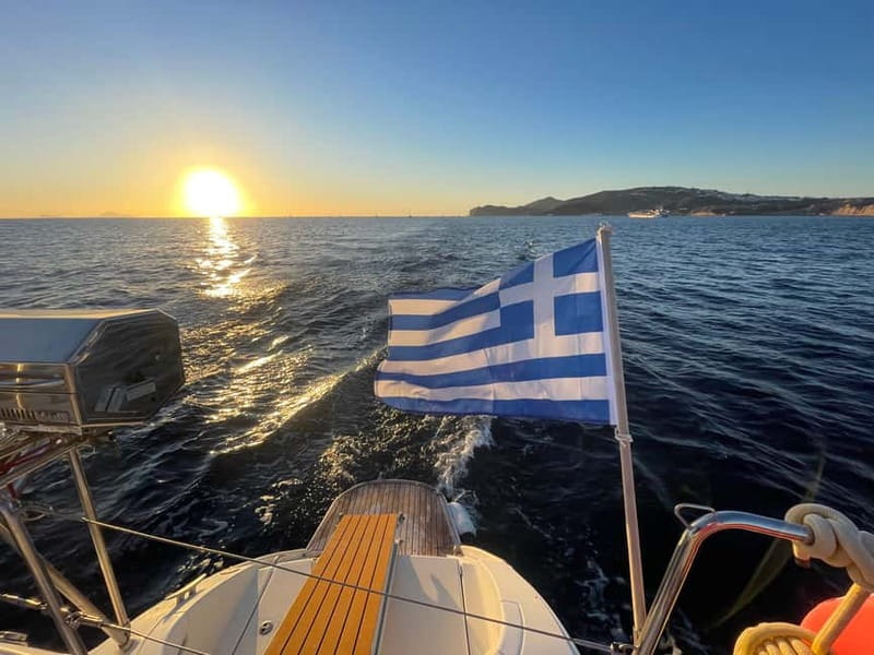 Santorini: Catamaran Cruise with Food and Drinks - Palea Kameni and the warm waters