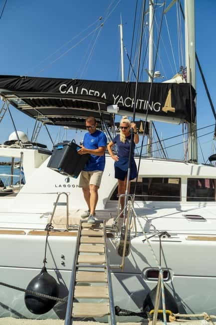 Santorini: Catamaran Cruise with Fresh Meal & Open Bar - From Vlychada to Red and White beaches