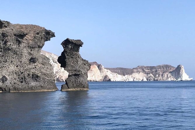Santorini Catamaran Cruise with Greek Meal, Open-Bar and Sunset - The Greek meal and open bar