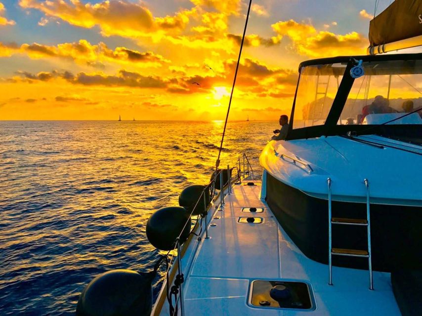 Santorini: Catamaran Cruise with Lunch, Drinks, & Oia Visit - Thirassia: your main swim and meal stop