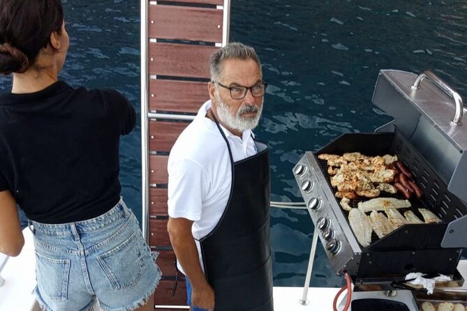 Santorini Catamaran Cruise with Meal and Drinks - Practical details before you book
