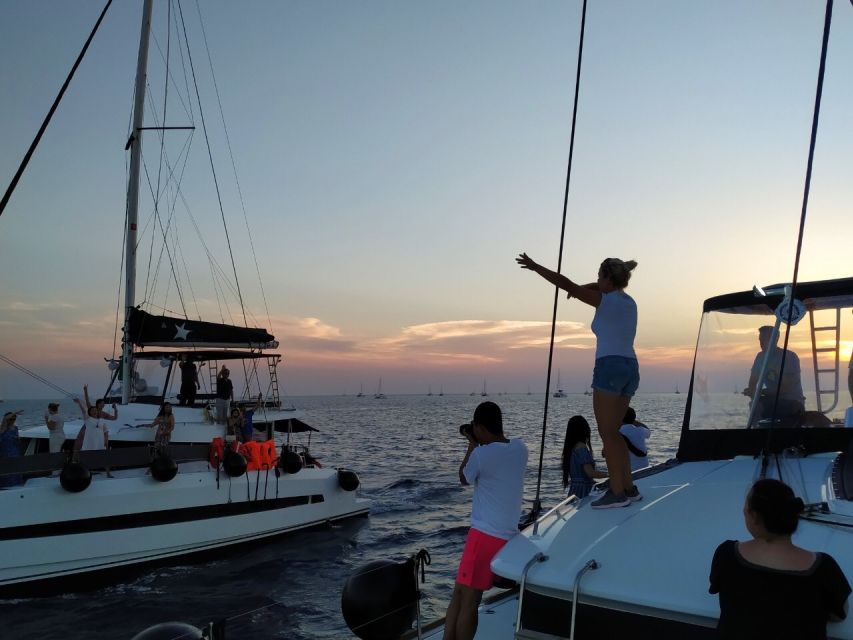 Santorini: Catamaran Cruise with Meal & Open Bar - Key points to know before you book