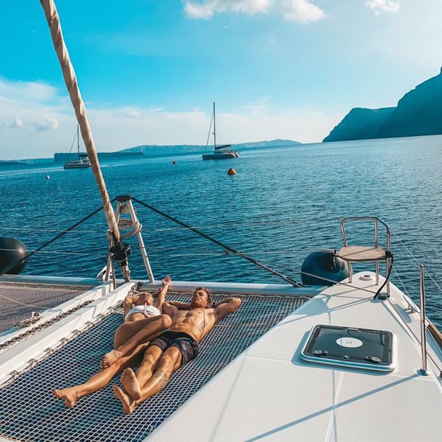 Santorini: Catamaran Cruise with Meal & Open Bar - The crew makes a real difference