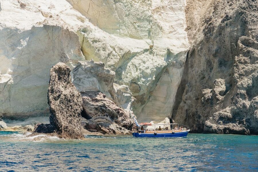 Santorini: Catamaran Tour with BBQ Dinner, Drinks, and Music - Music changes the mood of the boat