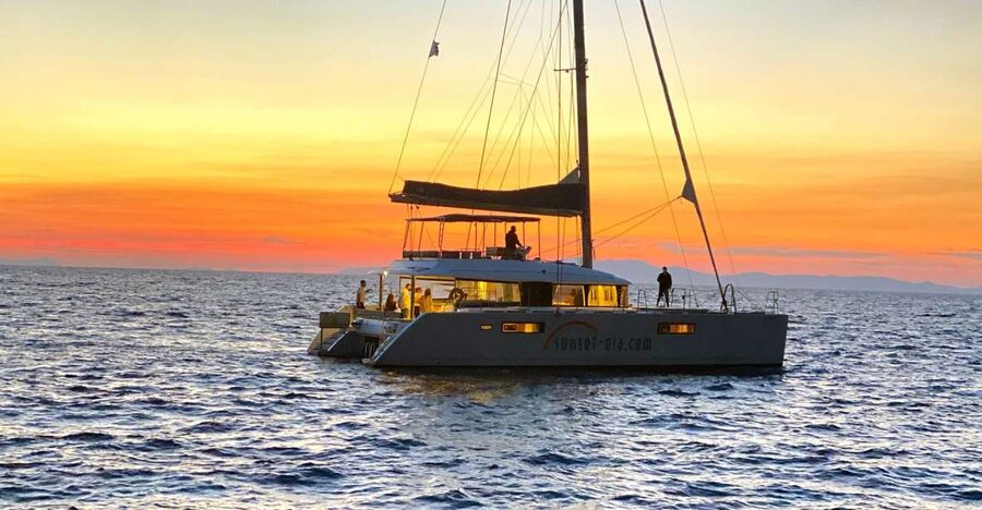 Santorini: Luxurious Catamaran Cruise with Meal & Open Bar - Key points to know before booking