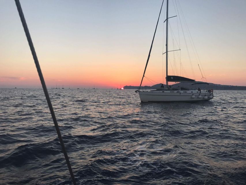 Santorini: Private 5-Hour Sunset Sailing Tour with Dinner - Service, names, and the feel of the crew