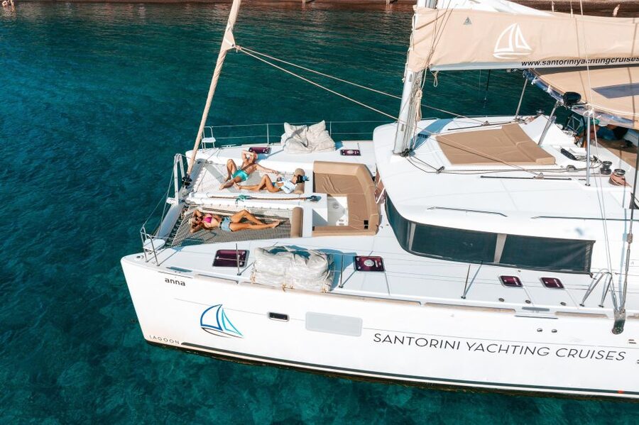 Santorini: Sunset Sailing Cruise, with Dinner and Drinks - Why This Cruise Works So Well at Sunset