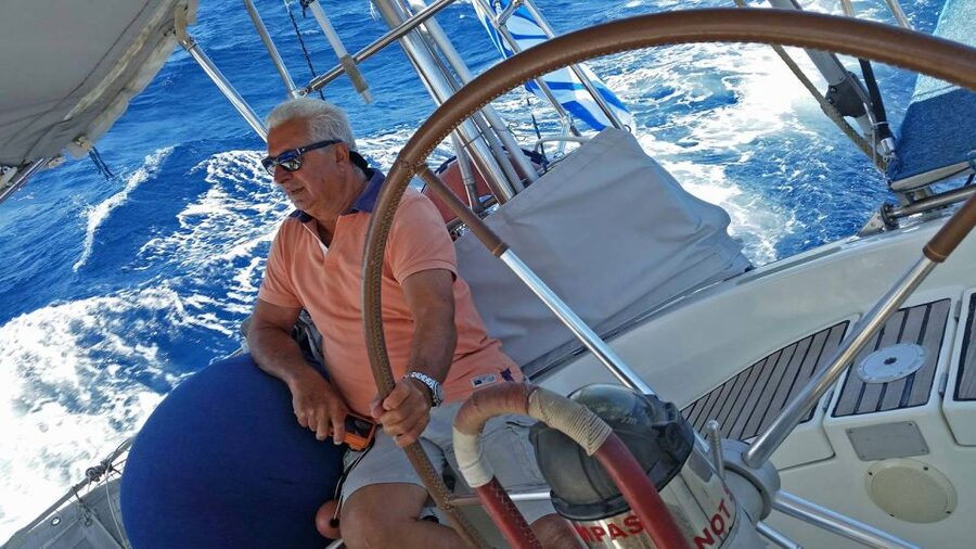 Semi-Private :Full-Day Sailing Tour Swim, Snacks & Drinks - Key points to know before boarding