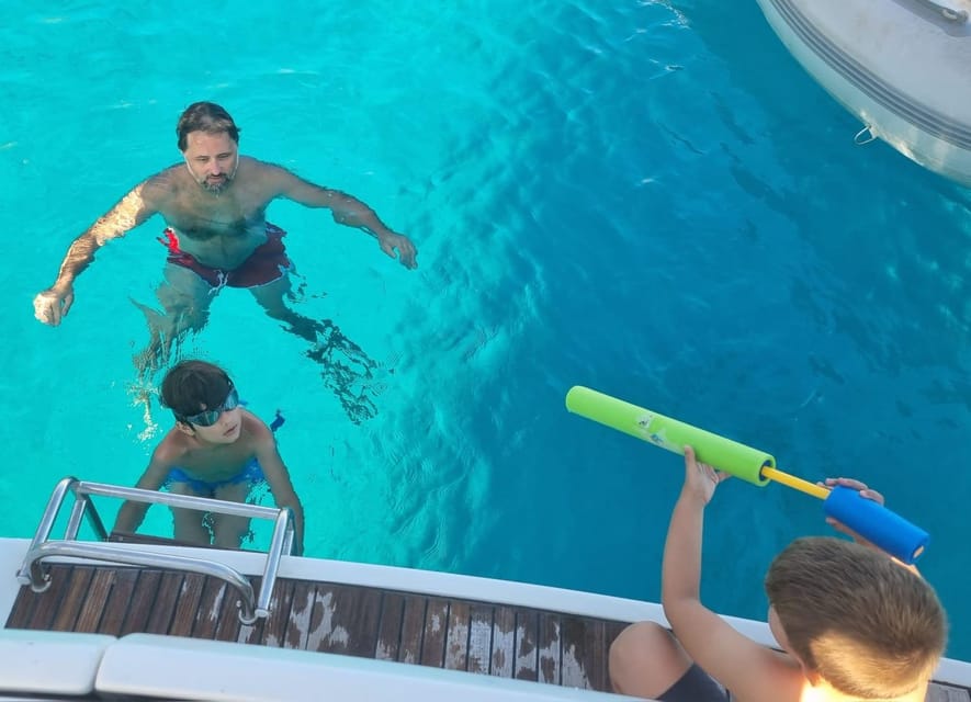 Shared Balos and Gramvousa Sailing Trip with Meal and Drinks - Two hours at Balos Lagoon