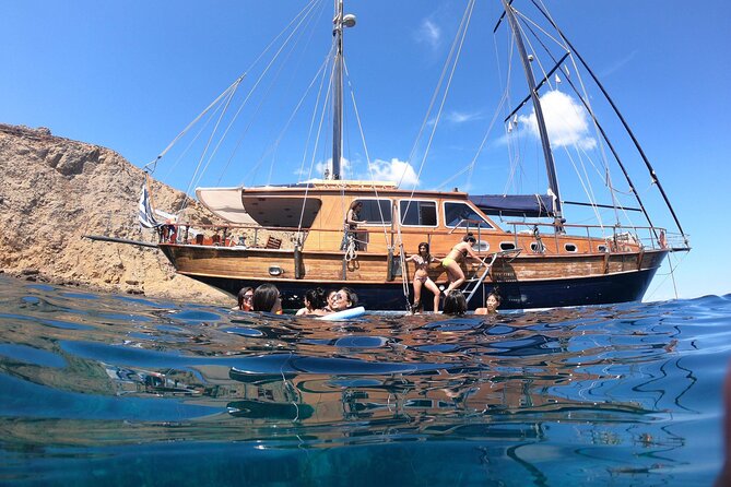 Shared Mykonos Sail Cruise to Delos and Rhenia Islands - Sailing toward Delos