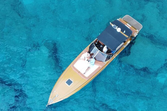 Shipwreck and Blue Caves Yacht Tour - Navagio Beach and the Shipwreck view