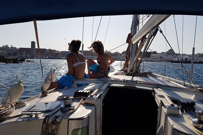 Single day Sail boat cruise with swimming, snorkeling, drinks and lunch - Sailing the Aegean instead of racing between beaches