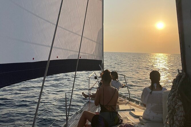 Sunset Sail Cruise to Rhenia, Mykonos Beach Safari, Dinner&Drinks - Meeting point, timing, and practical planning