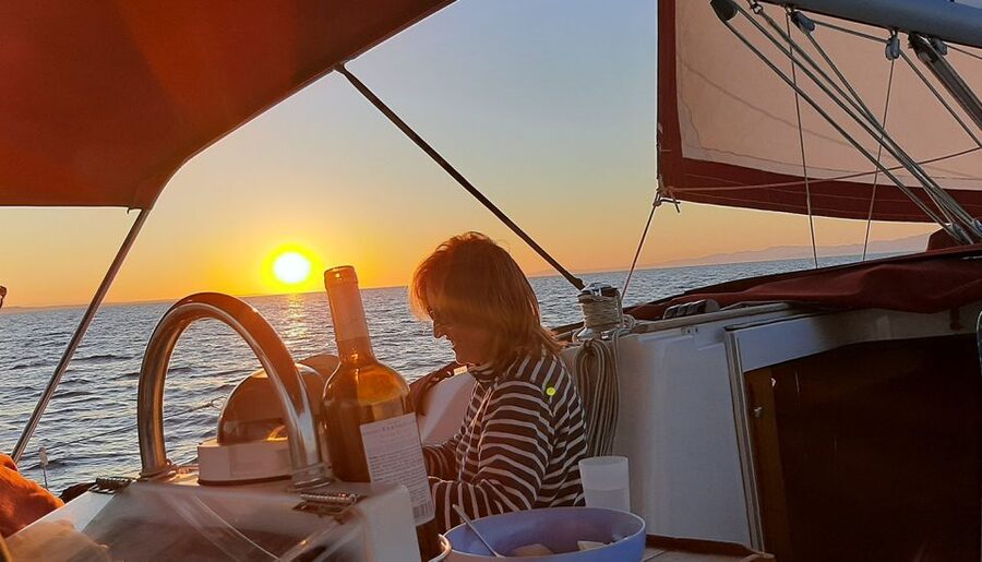Sunset Sailing Cruise in Halkidiki - Sunset, wine, fruit, and music aboard Alkyone